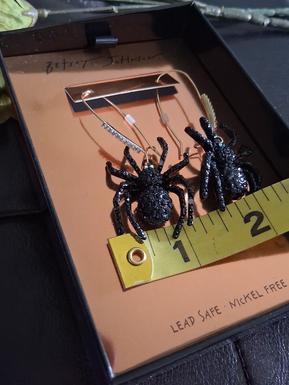 Betsey Johnson Spooky Spider Earrings - Picture 4 of 6